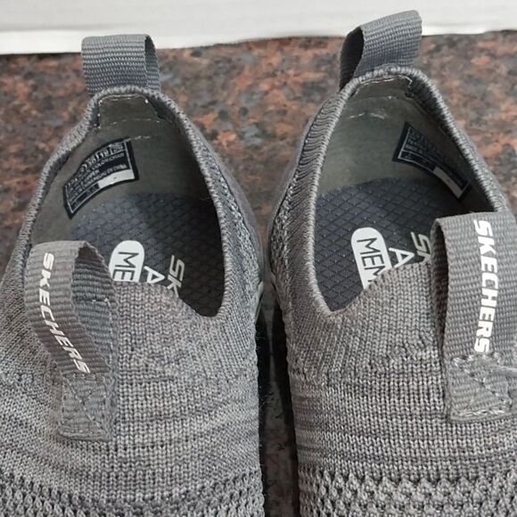 Sketchers Slipons...Size 13...Almost New - Picture 6 of 7